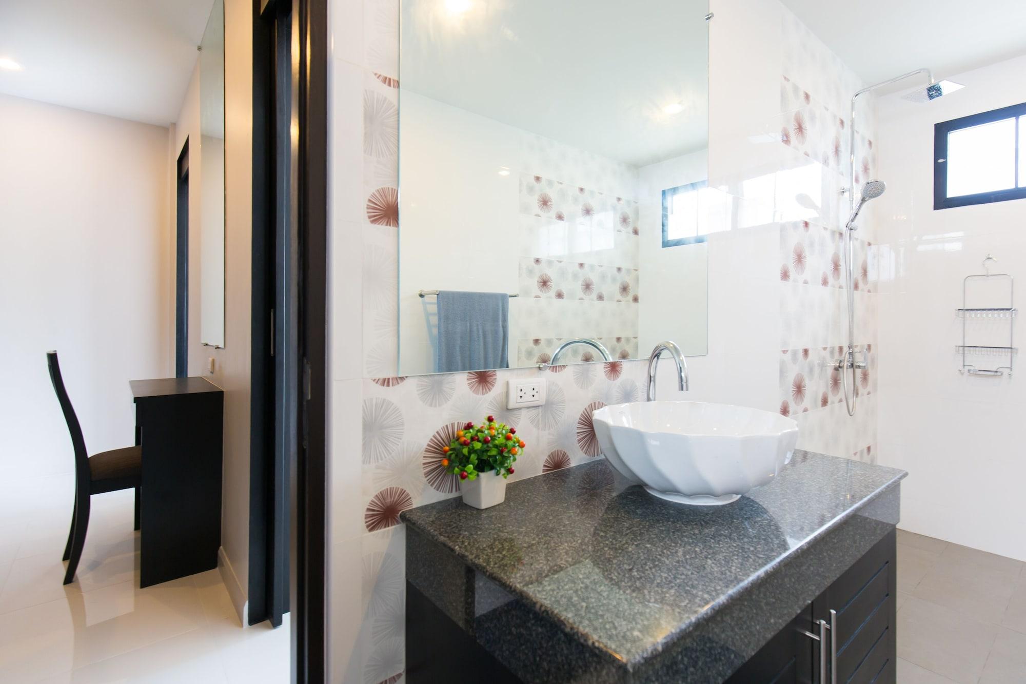 Clos Vougeot Villa By G Estate Rawai Luaran gambar
