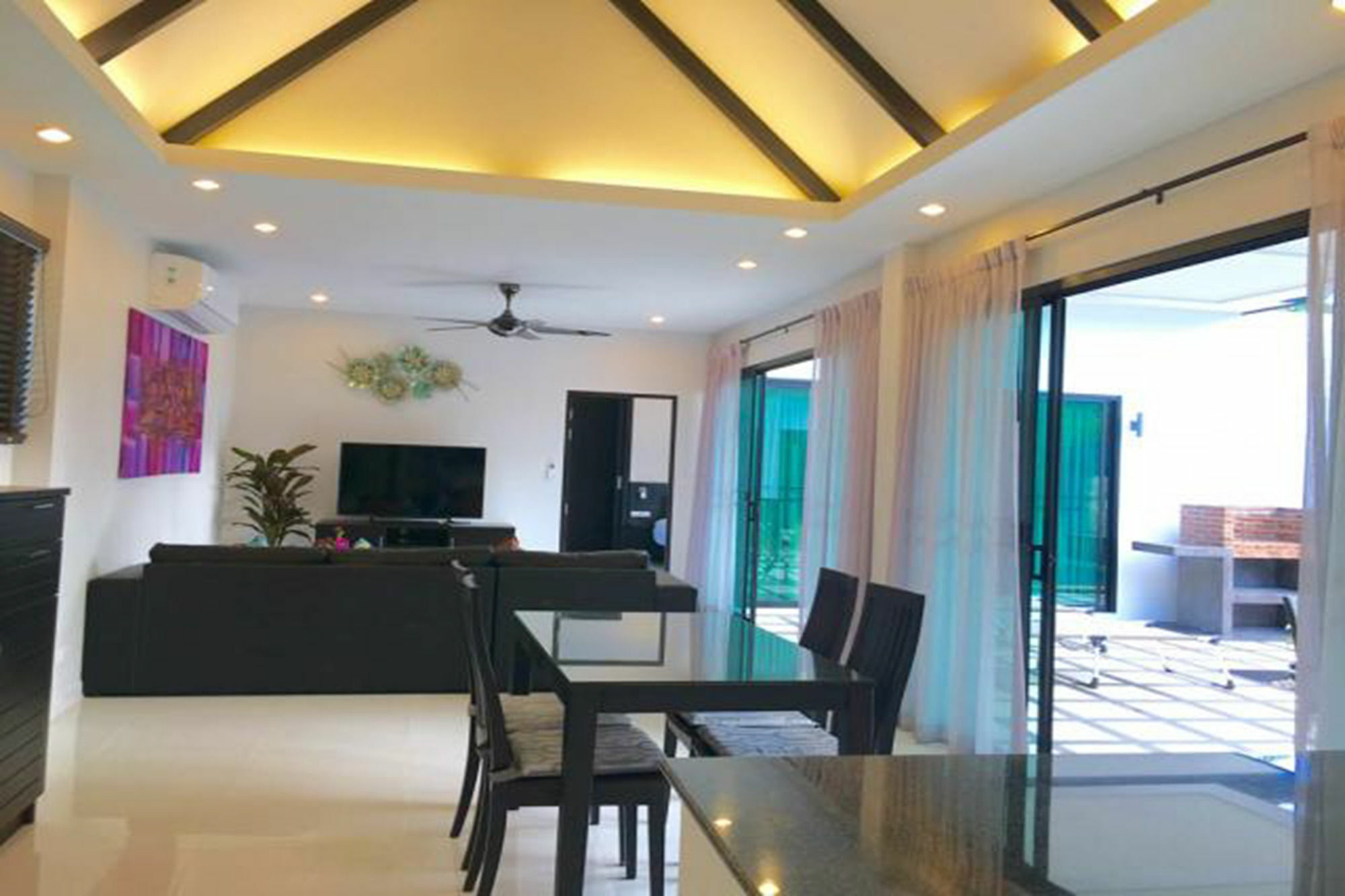Clos Vougeot Villa By G Estate Rawai Luaran gambar