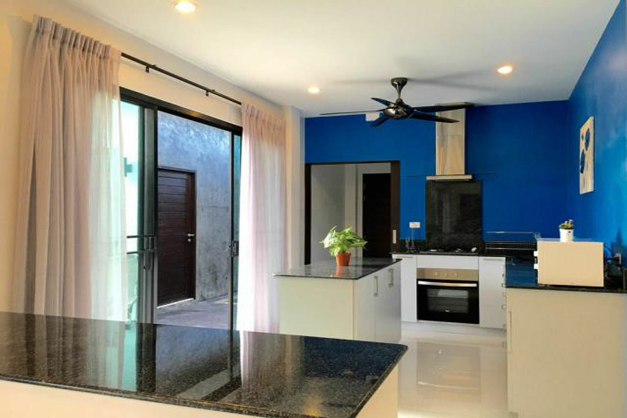 Clos Vougeot Villa By G Estate Rawai Luaran gambar